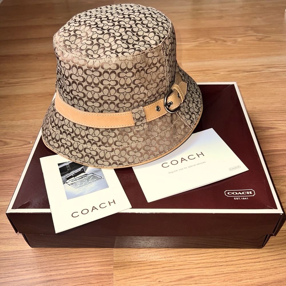 Coach Signature Jacquard Bucket Hat